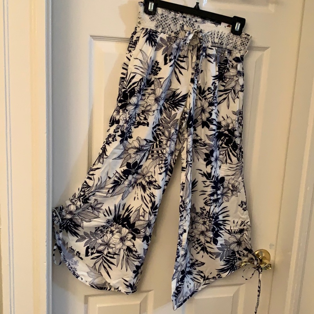 Womens crop wide pants with elastic waist